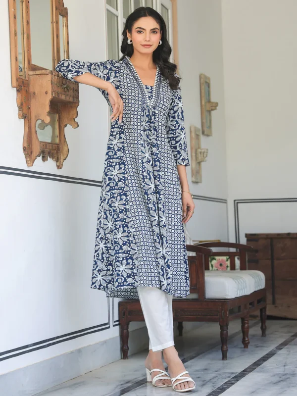 Embroidery Floral A-line Kurta